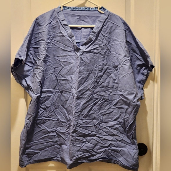 Unisex scrub tops sizes 2XL & 3XL *399.01 - Picture 4 of 8